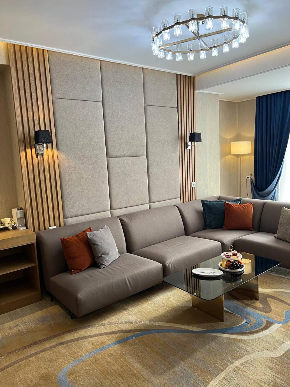 Sofia International Hotel Бишкек Экстерьер фото