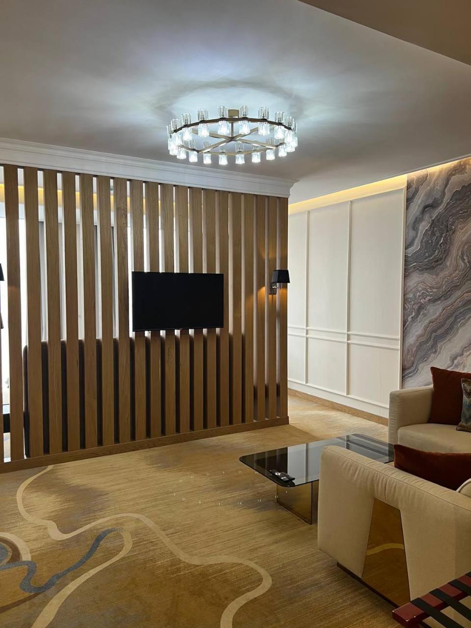Sofia International Hotel Бишкек Экстерьер фото