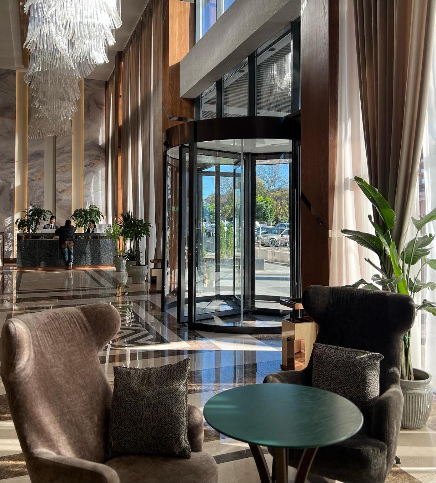 Sofia International Hotel Бишкек Экстерьер фото